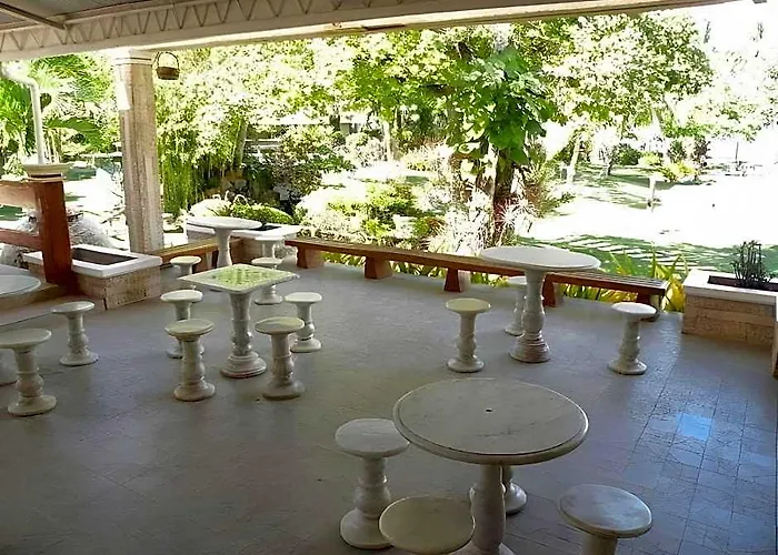 Ogtong Cave Hotel 3*